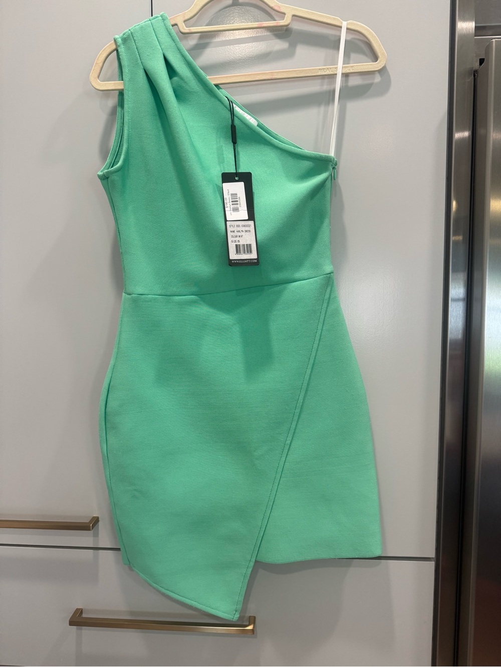 Elliatt One-Shoulder asymmetric mint green dress